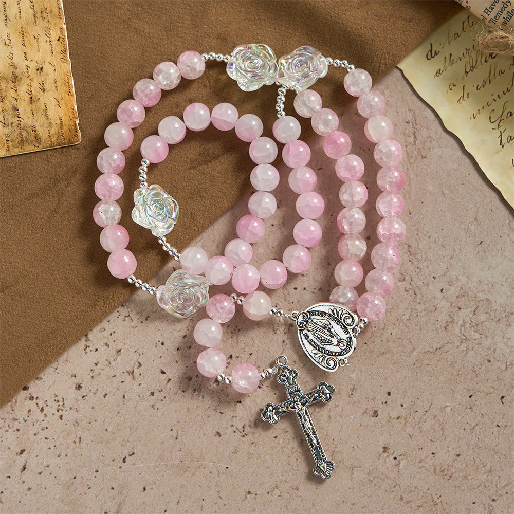 Rosenkranz aus hellgrünen Glasperlen von Christianartworkshop mit Rosenverzierungen und Wundermedaille - image 11
