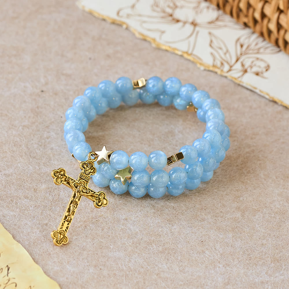 Christianartworkshop Wickelarmband aus blauen Glasperlen mit sternförmigen Zwischenstücken und goldenem Kruzifix - image 2