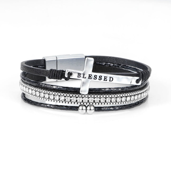 Christianartworkshop Mehrlagiges Lederarmband mit Zirkonia und Kreuz: Ein Symbol göttlicher Gnade und spiritueller Freude - Schwarz - image 9
