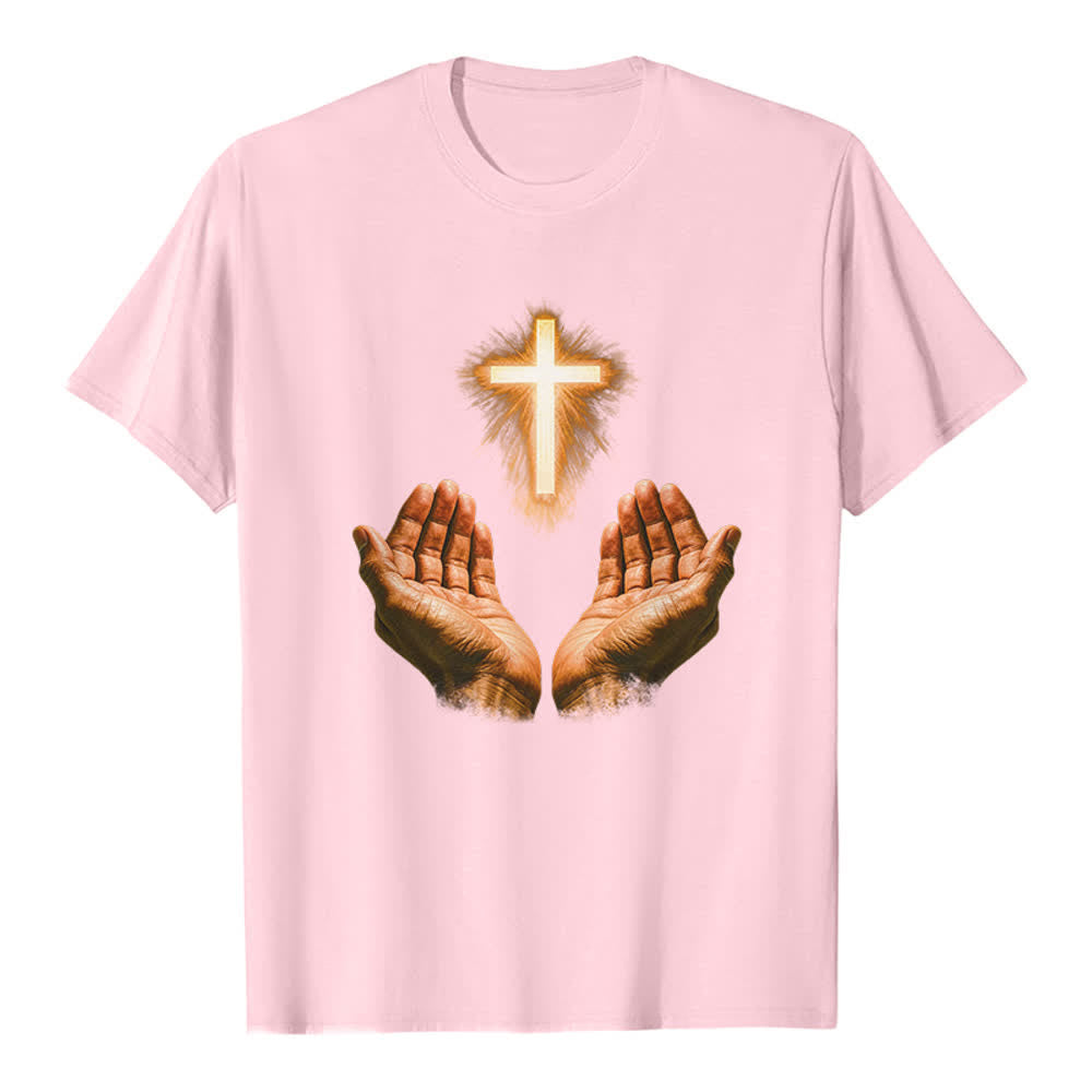 Christianartworkshop Jesus-Kreuz in Händen Premium-T-Shirt - Rosa - 2XL - image 1