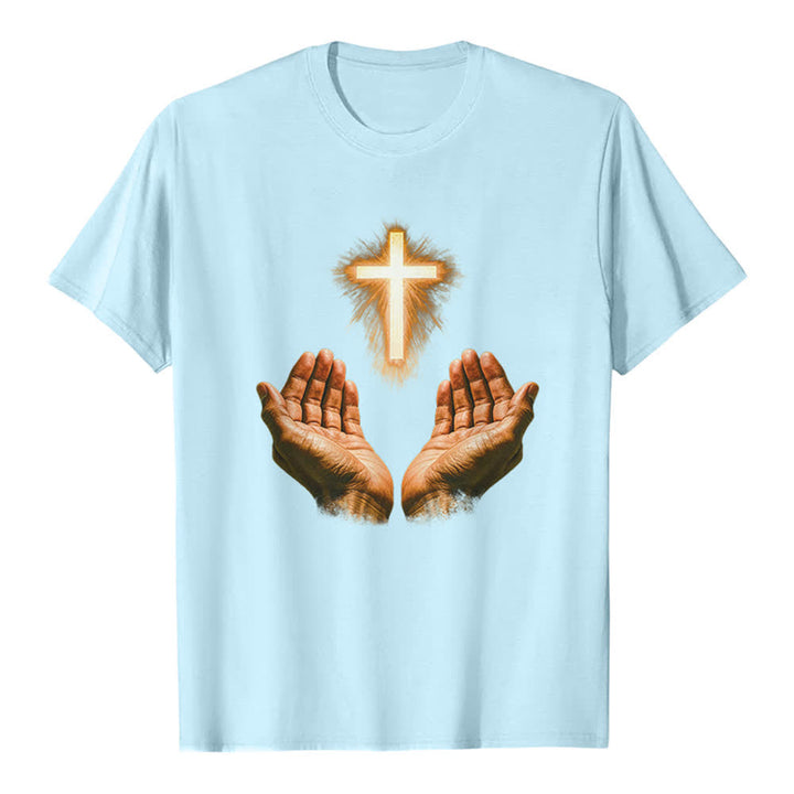 Christianartworkshop Jesus-Kreuz in Händen Premium-T-Shirt - Blau - 2XL - image 4
