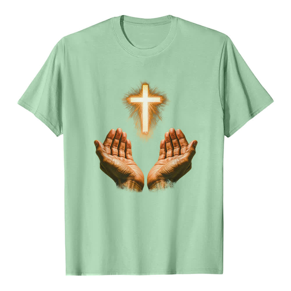 Christianartworkshop Jesus-Kreuz in Händen Premium-T-Shirt - Hellgrün - 2XL - image 2