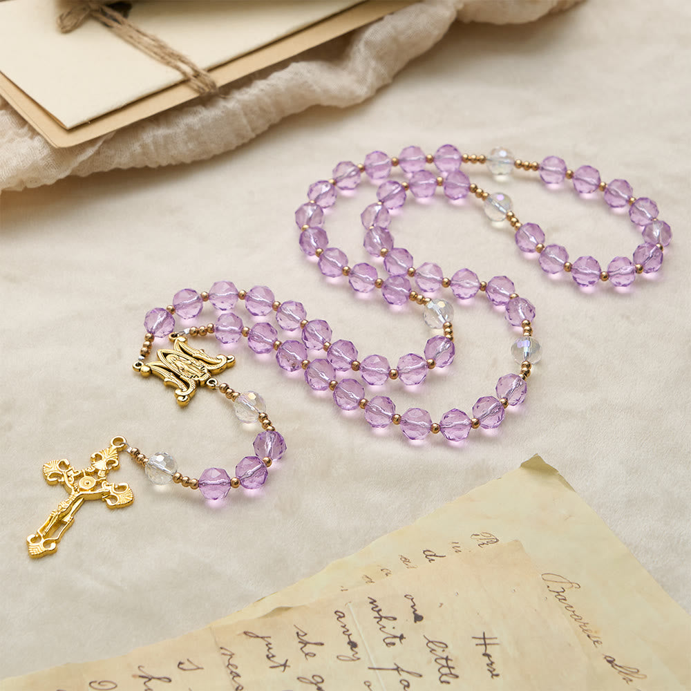 Christianartworkshop Facettierter Rosenkranz aus violettem Glas mit Marienmedaille: Symbol des göttlichen Lichts und der marianischen Gnade - image 4