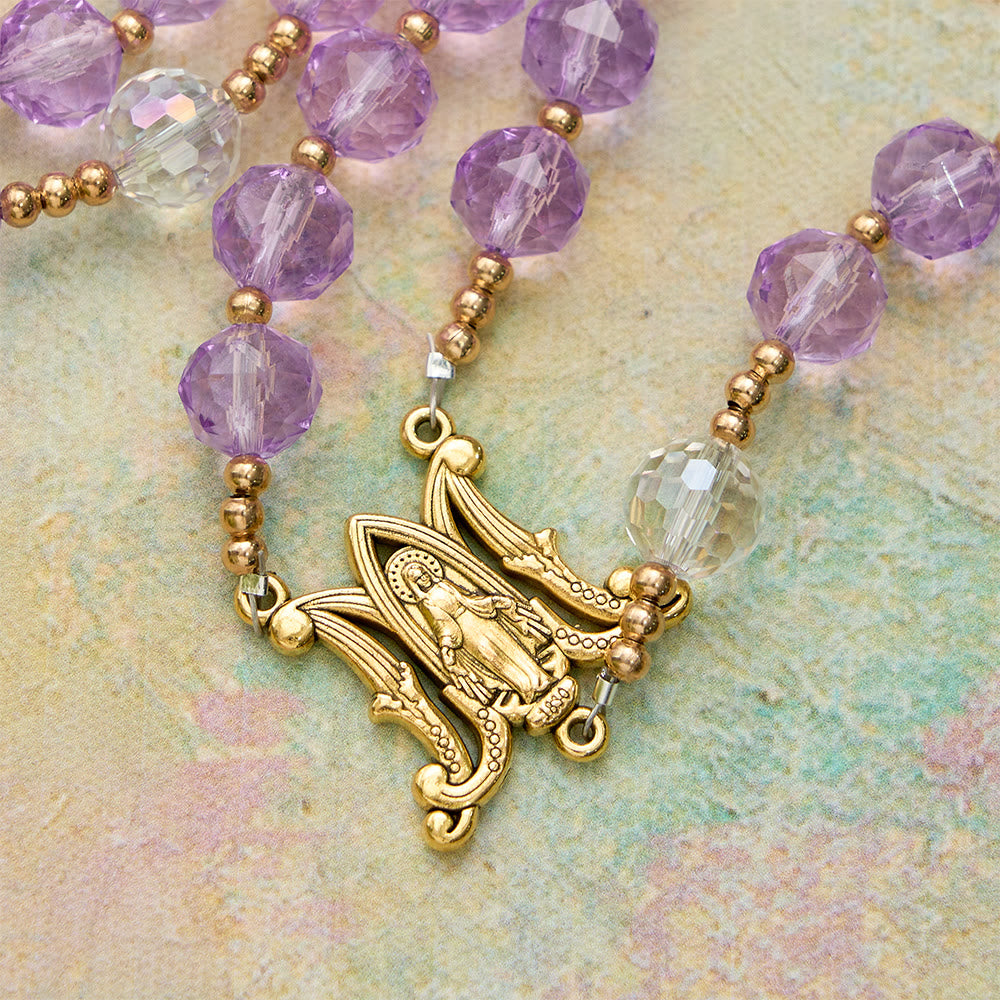 Christianartworkshop Facettierter Rosenkranz aus violettem Glas mit Marienmedaille: Symbol des göttlichen Lichts und der marianischen Gnade - image 7