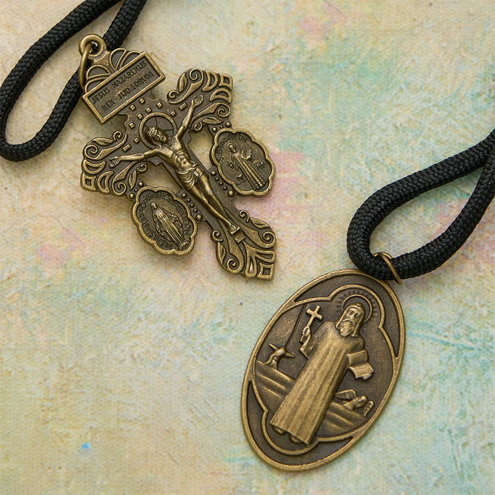 Christianartworkshop Rosenkranz aus Paracord mit dem Heiligen Benedikt als Taschenrosenkranz: Symbol unzerbrechlichen Glaubens und Schutzes - image 7