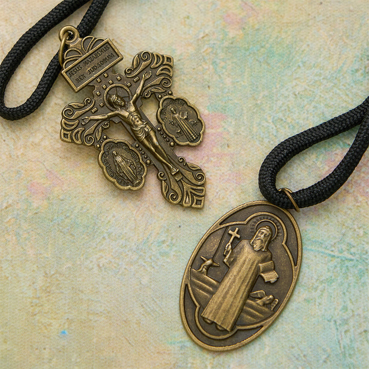 Christianartworkshop Rosenkranz aus Paracord mit dem Heiligen Benedikt als Taschenrosenkranz: Symbol unzerbrechlichen Glaubens und Schutzes - image 7