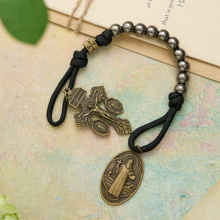 Christianartworkshop Rosenkranz aus Paracord mit dem Heiligen Benedikt als Taschenrosenkranz: Symbol unzerbrechlichen Glaubens und Schutzes - image 4