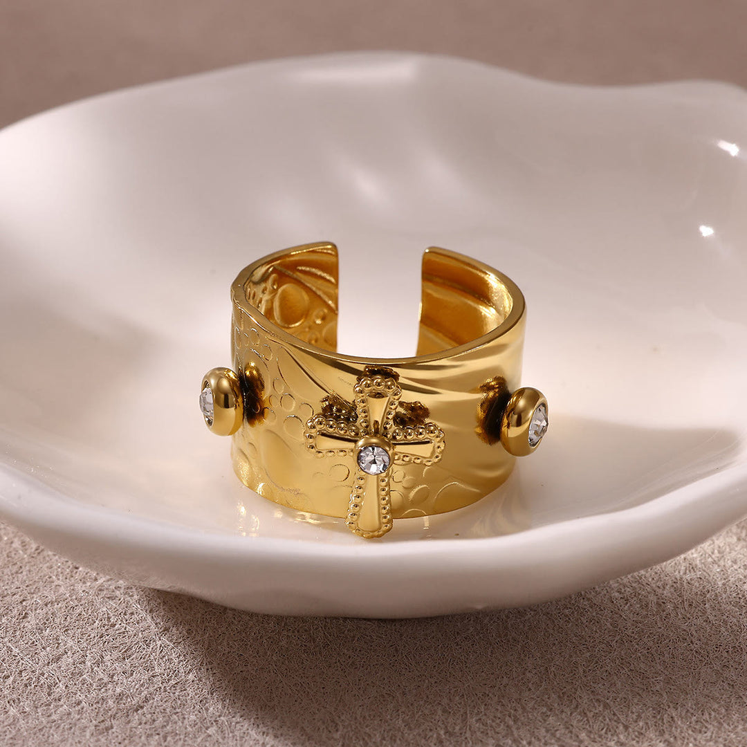Christianartworkshop Erlösungskreuz-Ring mit Zirkonia-Besatz, breites Band, Andachtsring - image 4