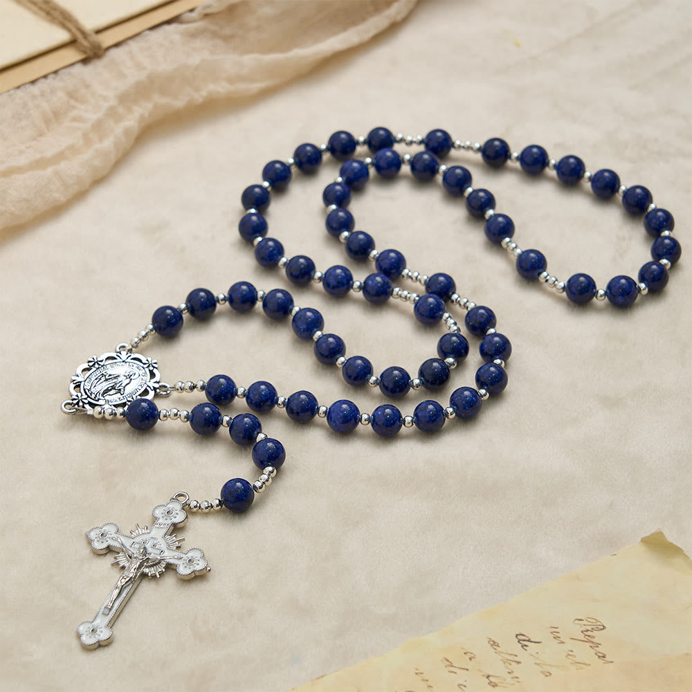 Christianartworkshop Rosenkranz aus Lapislazuliperlen mit eingraviertem Kruzifix: Symbol göttlicher Weisheit und marianischer Gnade - image 3