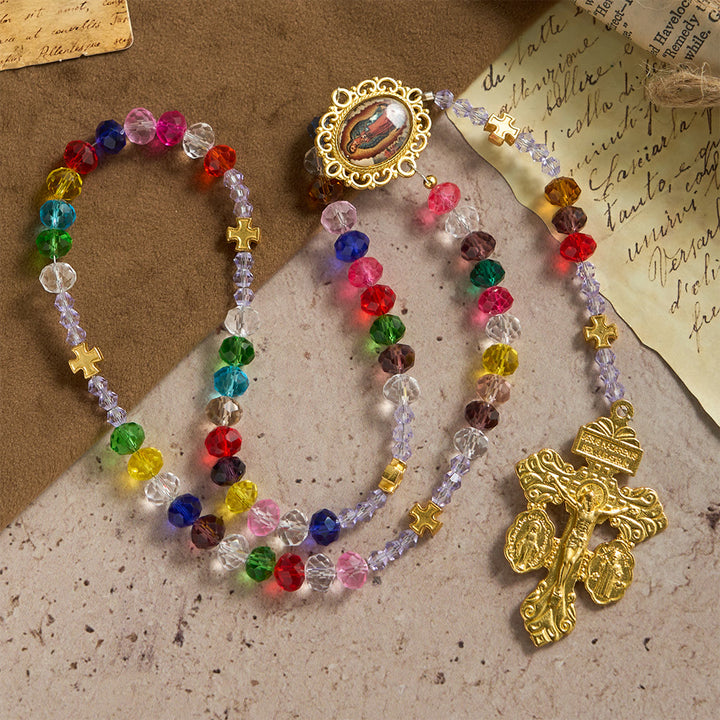 Christianartworkshop Rosenkranz aus mehrfarbigen flachen Glasperlen: Symbol göttlicher Gnade und Vielfalt - image 4