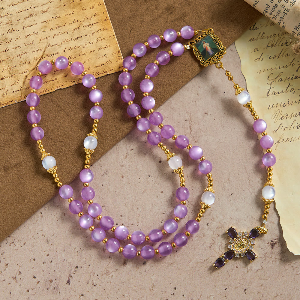 Christianartworkshop Rosenkranz aus violetten Katzenaugenperlen mit kunstvollem Kruzifix: Symbol göttlicher Führung und marianischer Gnade - image 3