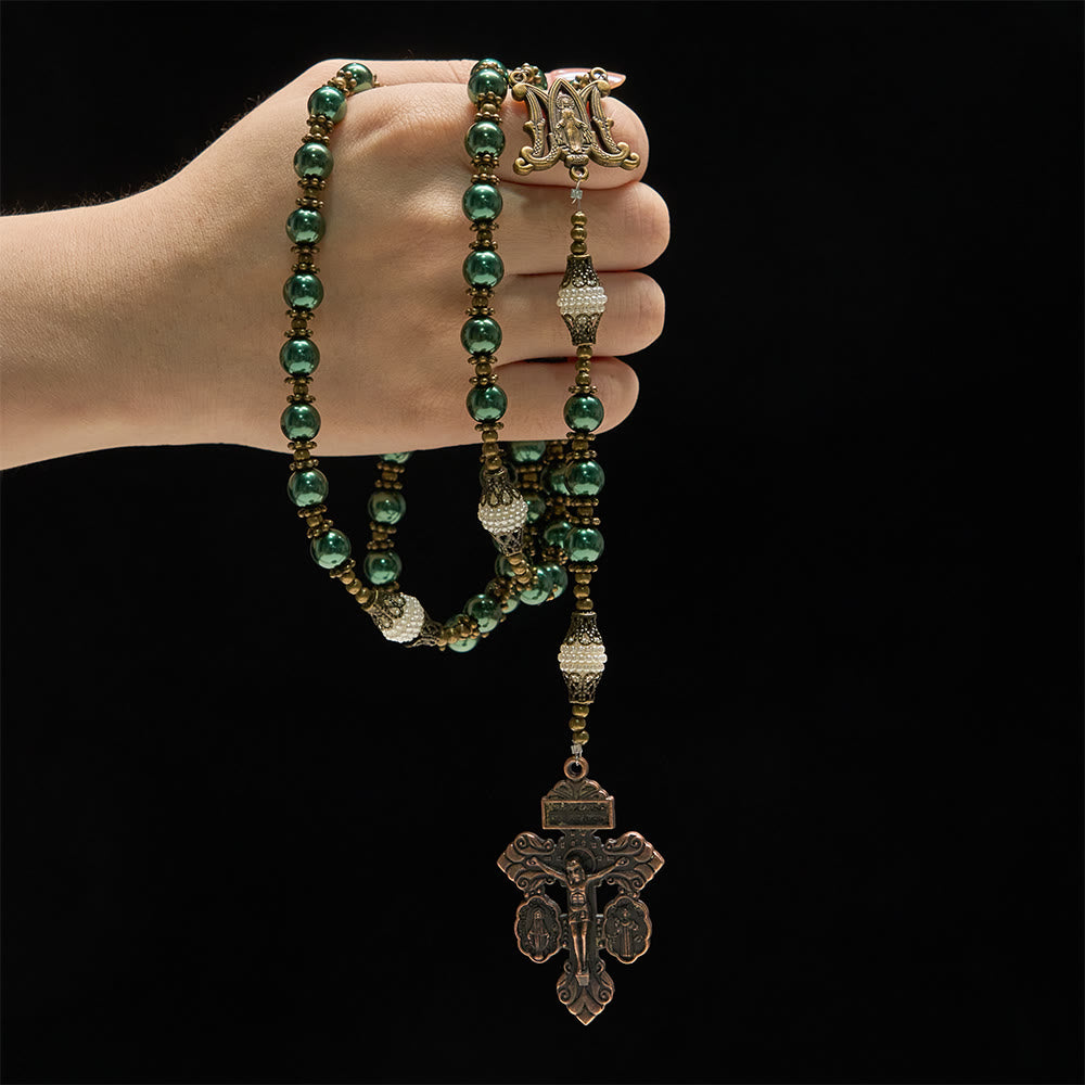 Christianartworkshop Vintage Rosenkranz aus grünem Metall mit Perlen: Symbol der göttlichen Hoffnung und der marianischen Gnade - image 1