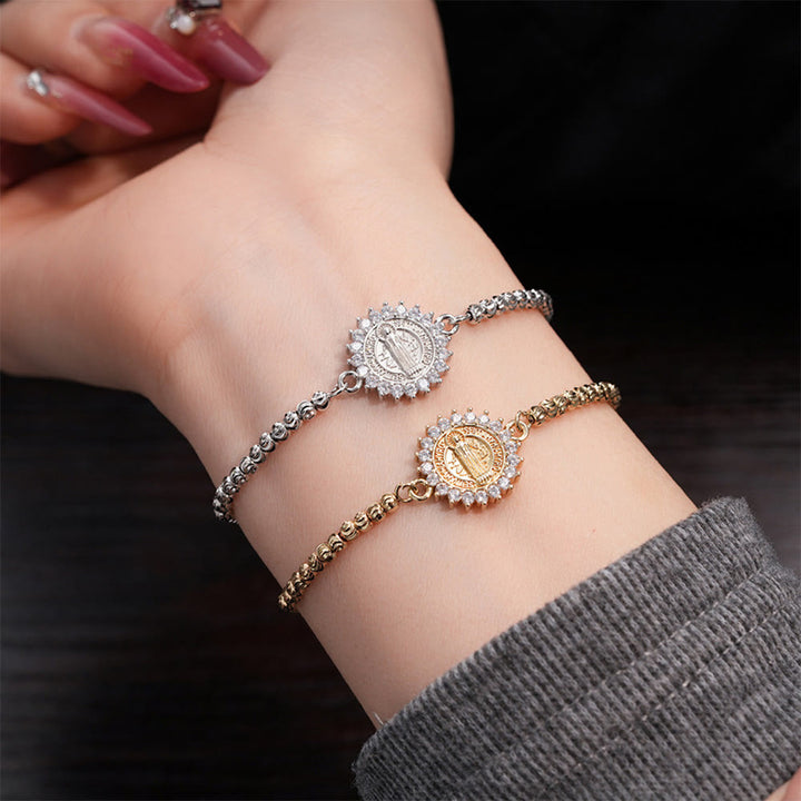Christianartworkshop Armband mit Heiligenschein und Zirkonia-Perlen, verziert mit der Wundertätigen Medaille Unserer Lieben Frau: Symbol göttlichen Schutzes und göttlicher Gnade - image 3
