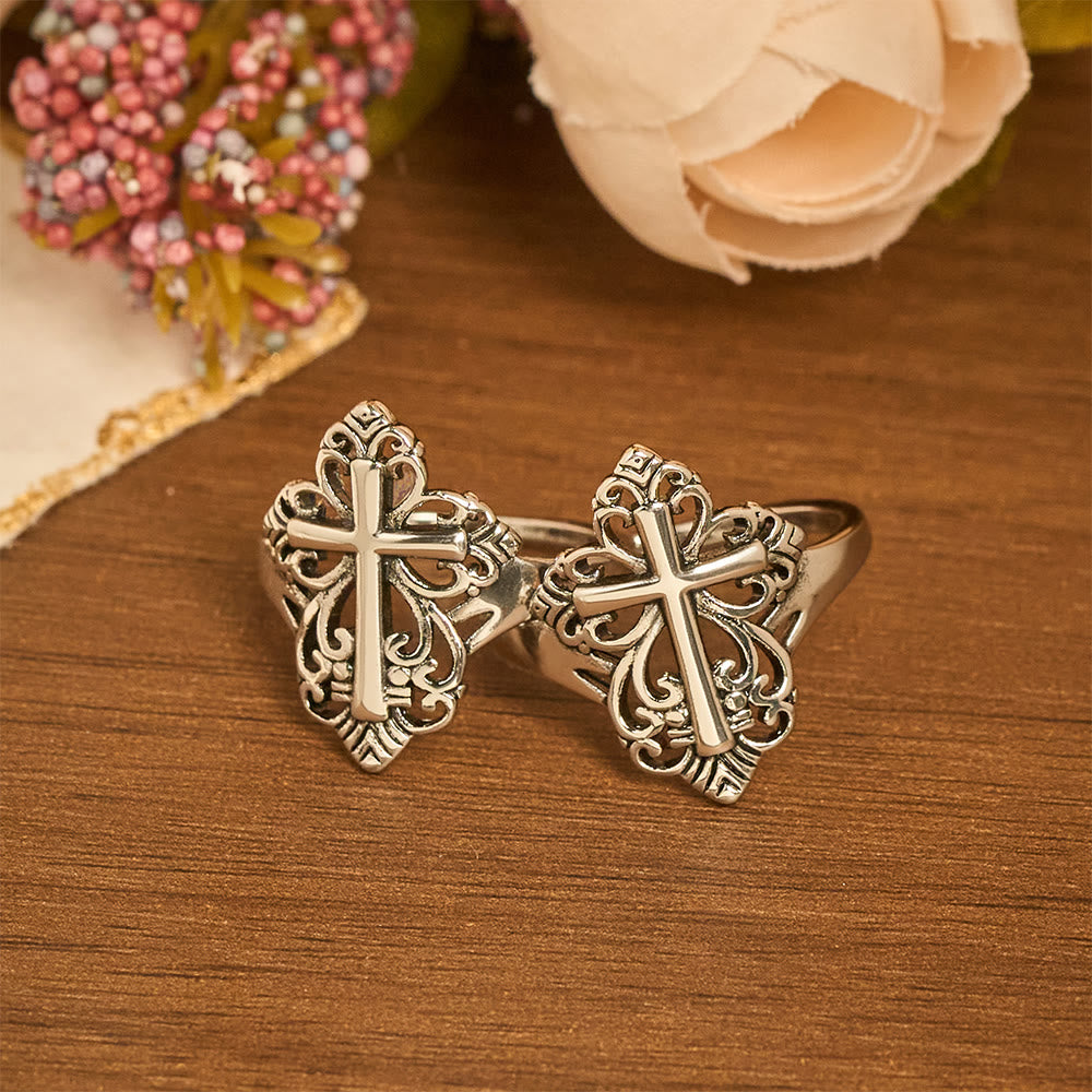 Christianartworkshop Offener Ring mit filigranem Kreuzmotiv: Ein Symbol marianischer Verehrung und göttlicher Fürsorge - image 5