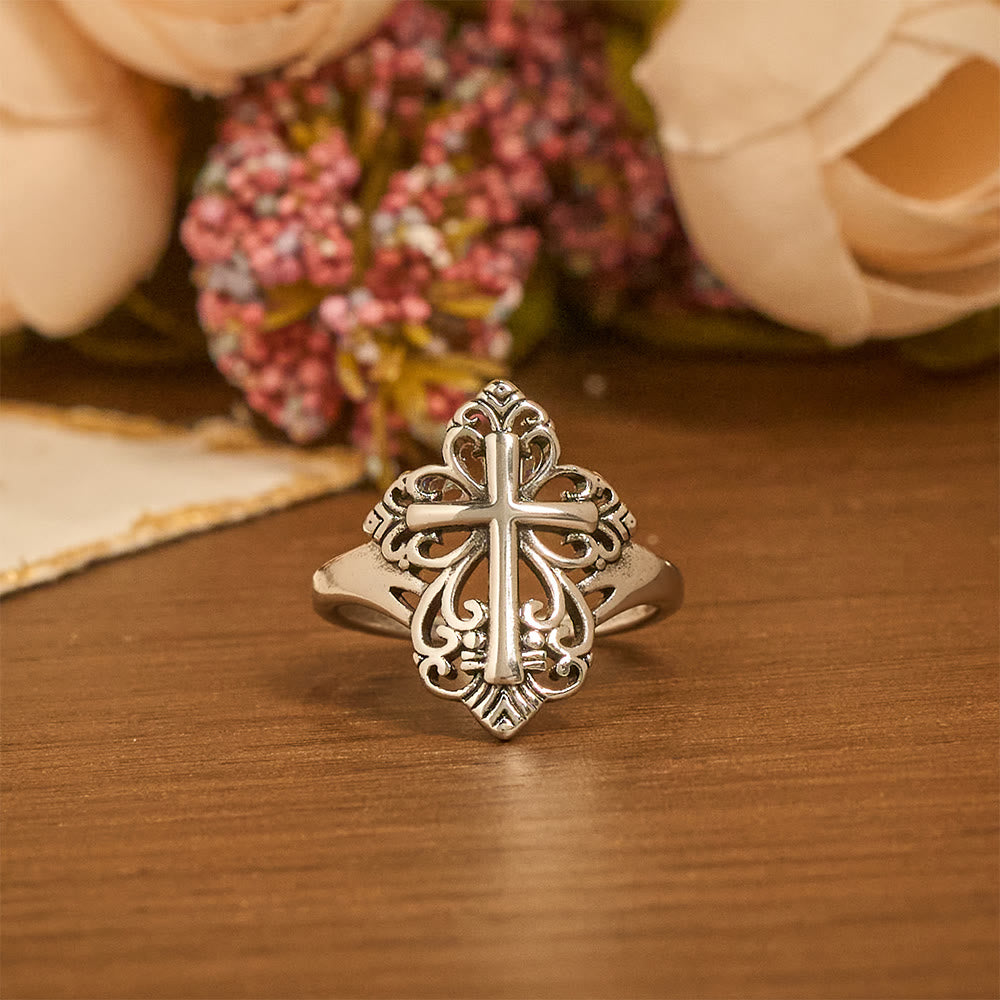 Christianartworkshop Offener Ring mit filigranem Kreuzmotiv: Ein Symbol marianischer Verehrung und göttlicher Fürsorge - image 3