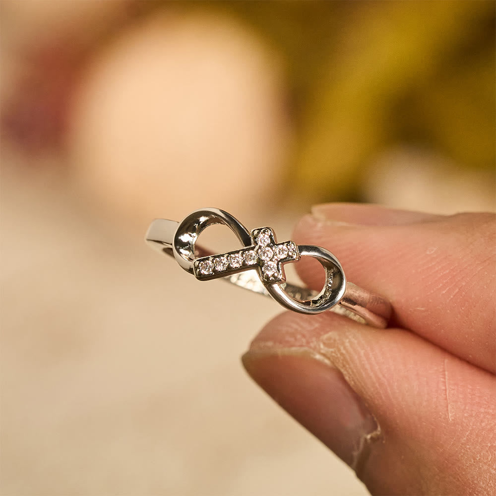 Christianartworkshop Eleganter offener Ring mit Unendlichkeitskreuz und Gravur: Symbol spiritueller Stärke und göttlicher Führung - 10 - image 0