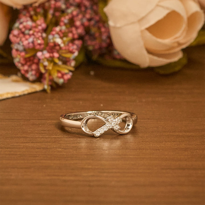 Christianartworkshop Eleganter offener Ring mit Unendlichkeitskreuz und Gravur: Symbol spiritueller Stärke und göttlicher Führung - image 5