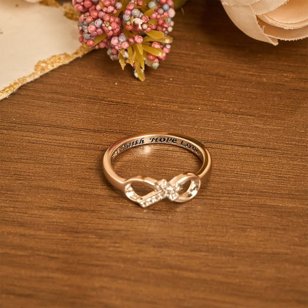 Christianartworkshop Eleganter offener Ring mit Unendlichkeitskreuz und Gravur: Symbol spiritueller Stärke und göttlicher Führung - image 6
