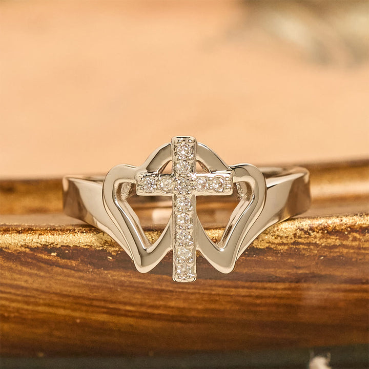 Christianartworkshop – Aufwendig gestalteter Ring mit zwei Herzen und Kreuz: Symbol spiritueller Stärke und unerschütterlichen Glaubens - image 5