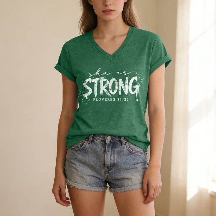 Christianartworkshop Sie ist stark (Sprüche 31,25) – Lässiges V-Ausschnitt-T-Shirt - image 15
