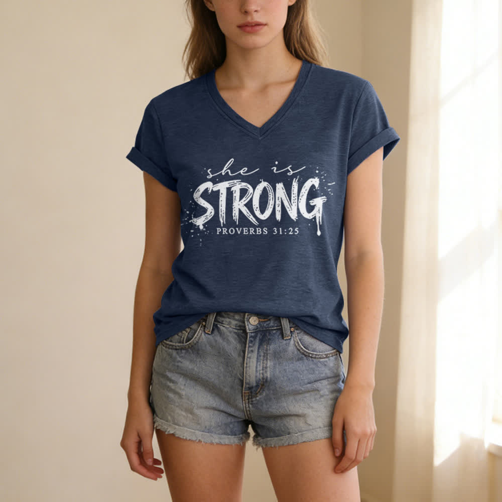 Christianartworkshop Sie ist stark (Sprüche 31,25) – Lässiges V-Ausschnitt-T-Shirt - image 19