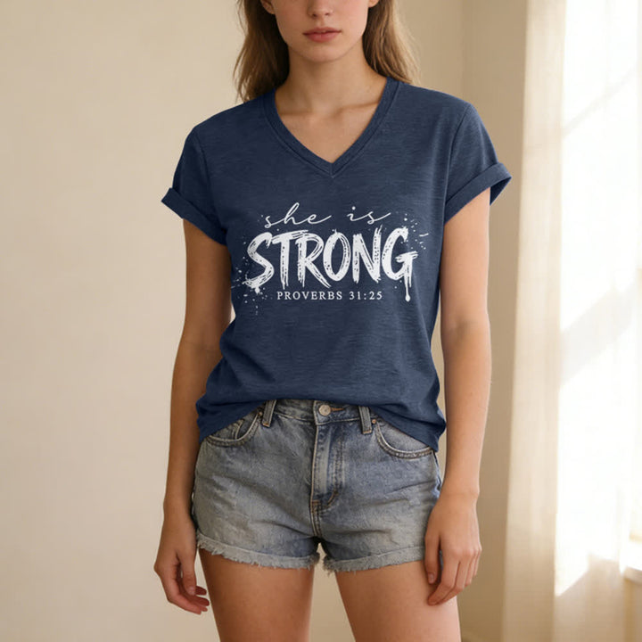 Christianartworkshop Sie ist stark (Sprüche 31,25) – Lässiges V-Ausschnitt-T-Shirt - image 19