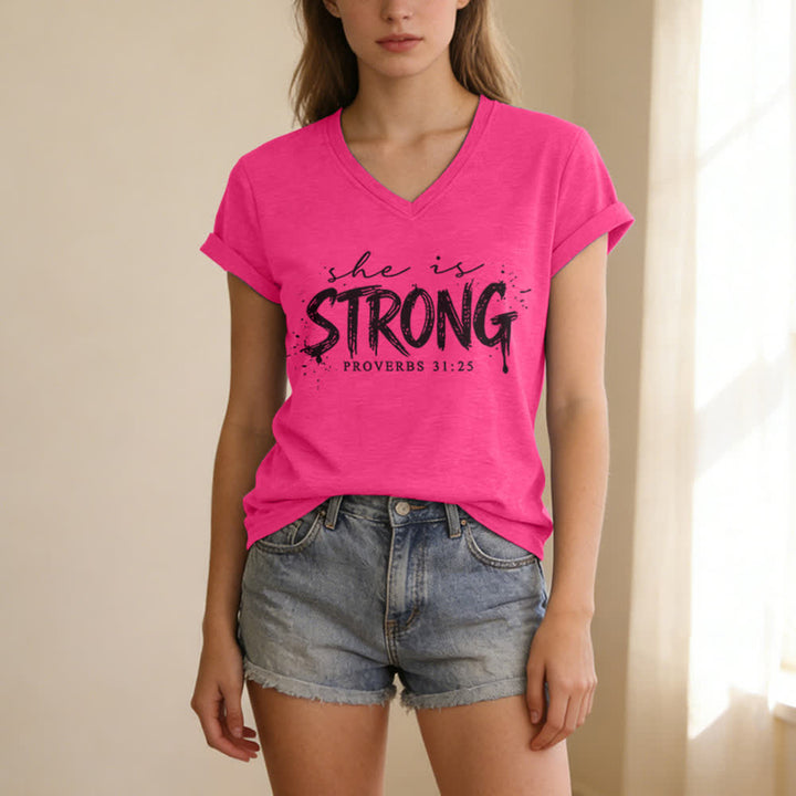 Christianartworkshop Sie ist stark (Sprüche 31,25) – Lässiges V-Ausschnitt-T-Shirt - image 25