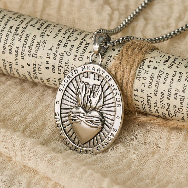Dreifarbige Medaillon-Halskette mit Herz Jesu und Kreuz, doppelseitig, von Christianartworkshop : Symbol der göttlichen Liebe - Silber - image 2