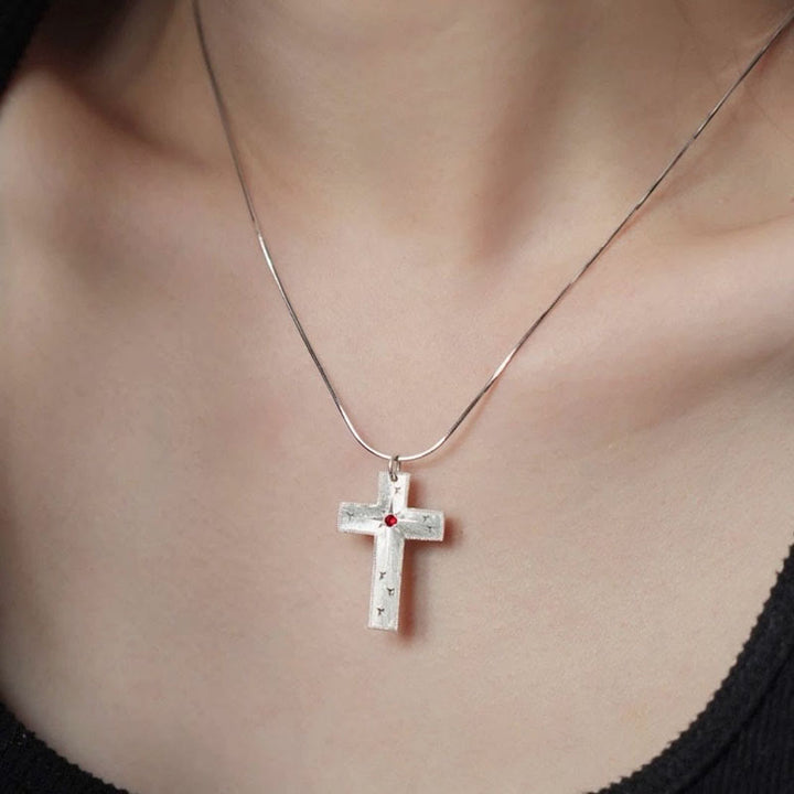 Christianartworkshop Halskette mit sternförmig graviertem Zirkonia-Kreuzanhänger: Symbol des göttlichen Lichts und des Glaubens - image 2