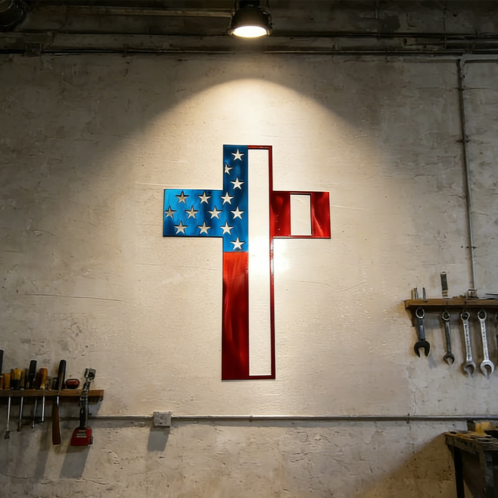 Christianartworkshop Metall-Wanddekoration mit Sternen- und Streifenkreuz: Zeitloses Symbol des Glaubens und des amerikanischen Erbes - image 0