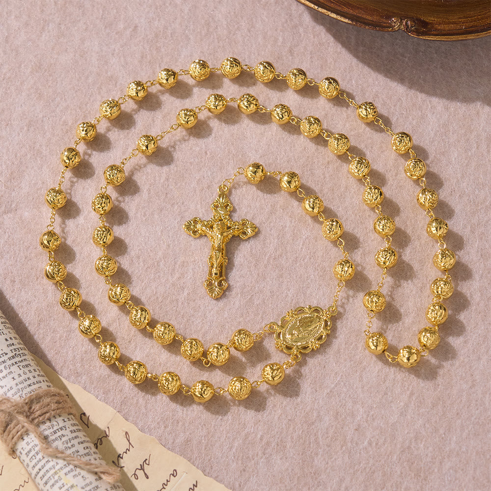 Christianartworkshop Rosenkranz mit gravierten Rosenperlen und Kruzifix: Symbol frommen Gebets - image 1