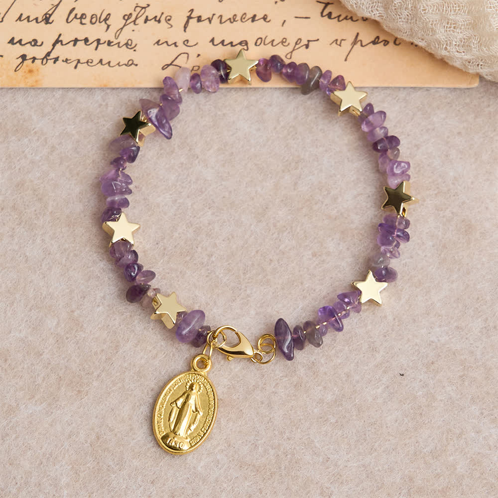 Christianartworkshop Rosenkranzarmband aus natürlichen Amethyst-Chips und Memory-Draht mit Marienmedaille - Handgelenkumfang: 18–23 cm (7,08–9,06 Zoll) - image 0
