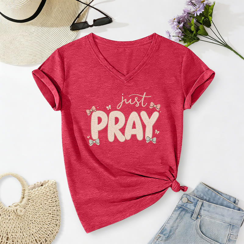 Christianartworkshop Just PRAY Casual V-Neck T-Shirt - Rot - 2XL - image 0
