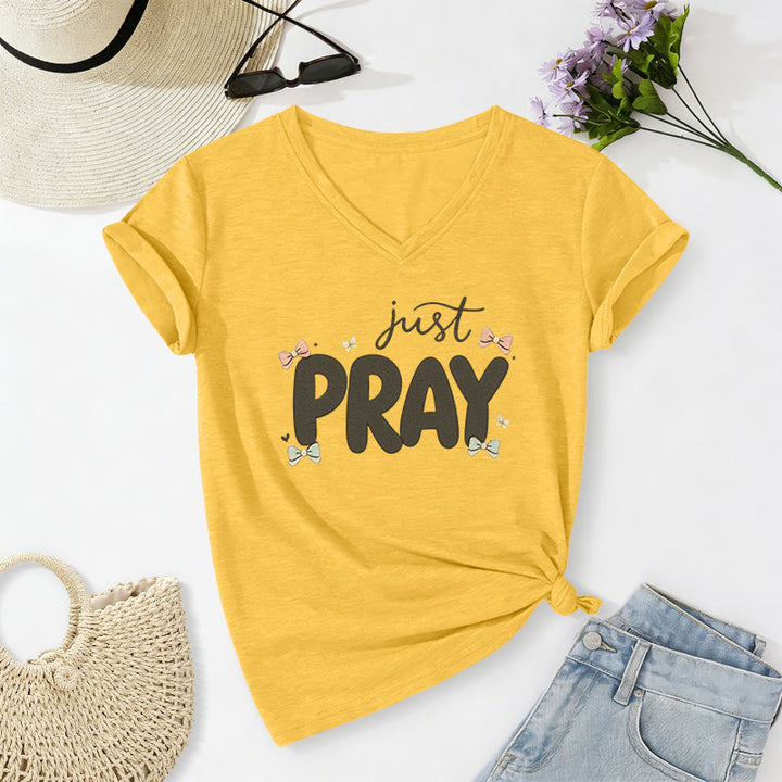 Christianartworkshop Just PRAY Casual V-Neck T-Shirt - Gelb - 2XL - image 8