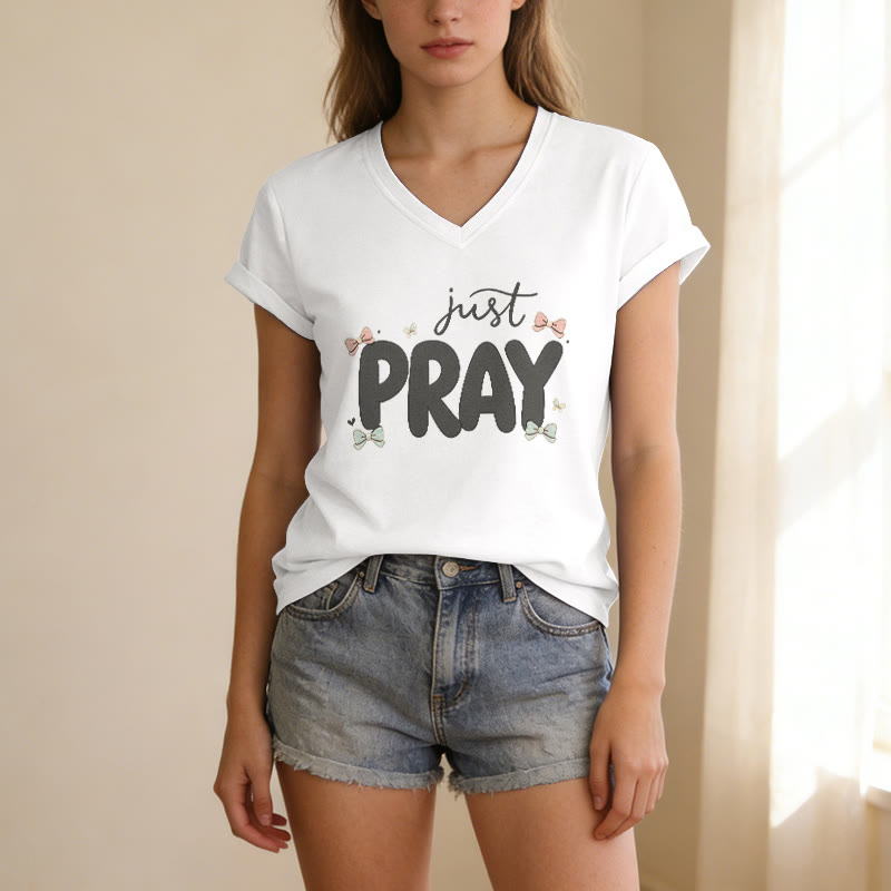 Christianartworkshop Just PRAY Casual V-Neck T-Shirt - image 5