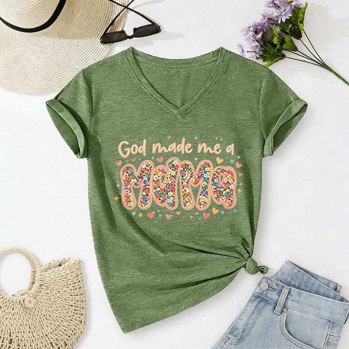 Christianartworkshop „Gott hat mich zur Mama gemacht“ – Lässiges V-Ausschnitt-T-Shirt - Olivgrün - 2XL - image 2
