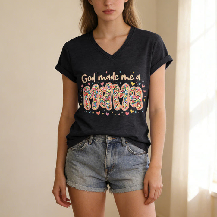 Christianartworkshop „Gott hat mich zur Mama gemacht“ – Lässiges V-Ausschnitt-T-Shirt - image 13