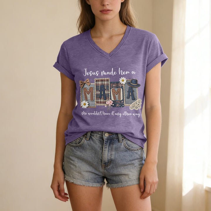 Christianartworkshop Jesus Made Her A Mama Grafik Lässiges V-Ausschnitt-T-Shirt - image 19