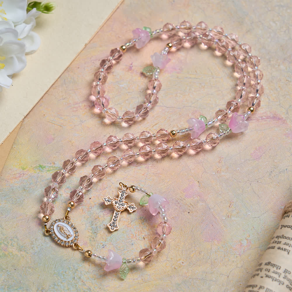 Christianartworkshop Rosenkranz mit Maiglöckchenmotiv, Marienverzierungen und rosa Perlen - Unsere Liebe Frau und das Kruzifix - image 0
