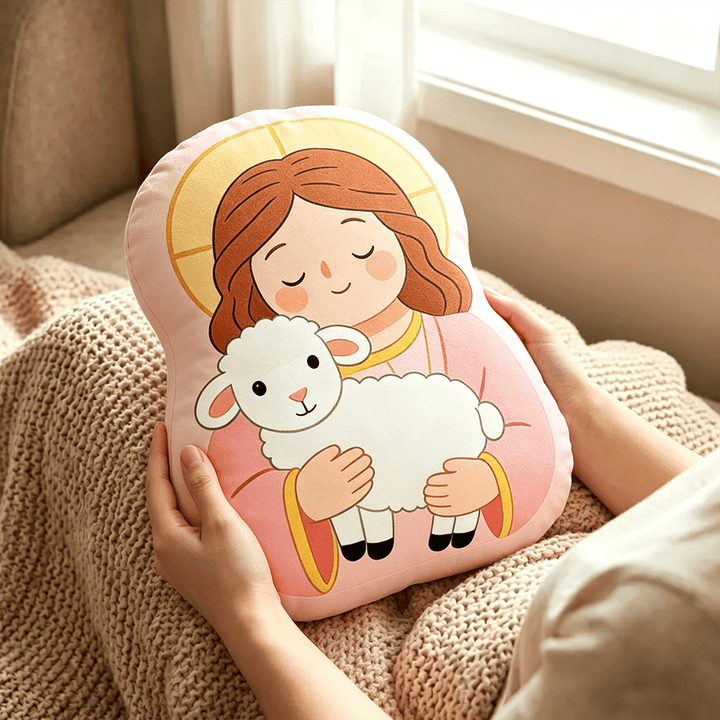 Christianartworkshop Kissen mit der Figur „Unsere Liebe Frau mit Lamm“: Symbol für zärtliche mütterliche Fürsorge und sanften Segen - image 3