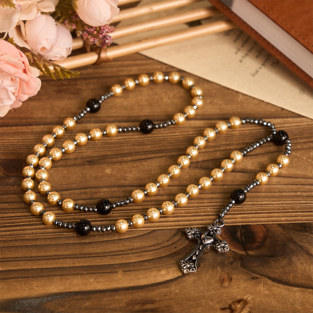 Christianartworkshop Rosenkranz aus vierfarbigen Glasperlen mit Herzmotivkreuz: Zeitloses Symbol des heiligen Gebets und des Glaubens - image 10