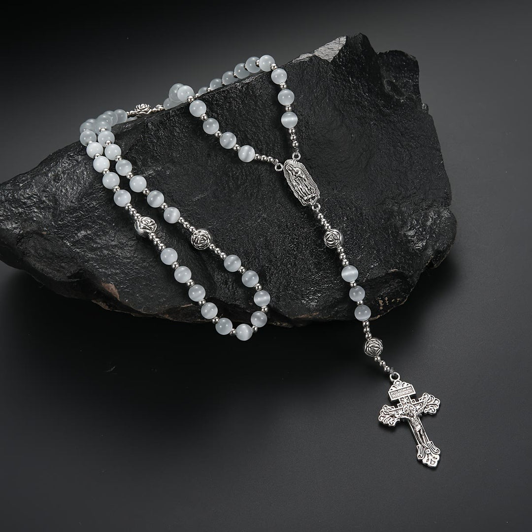 Christianartworkshop Leuchtender weißer Rosenkranz aus Katzenaugenstein mit Marienmedaille und kunstvollem Kruzifix - image 2
