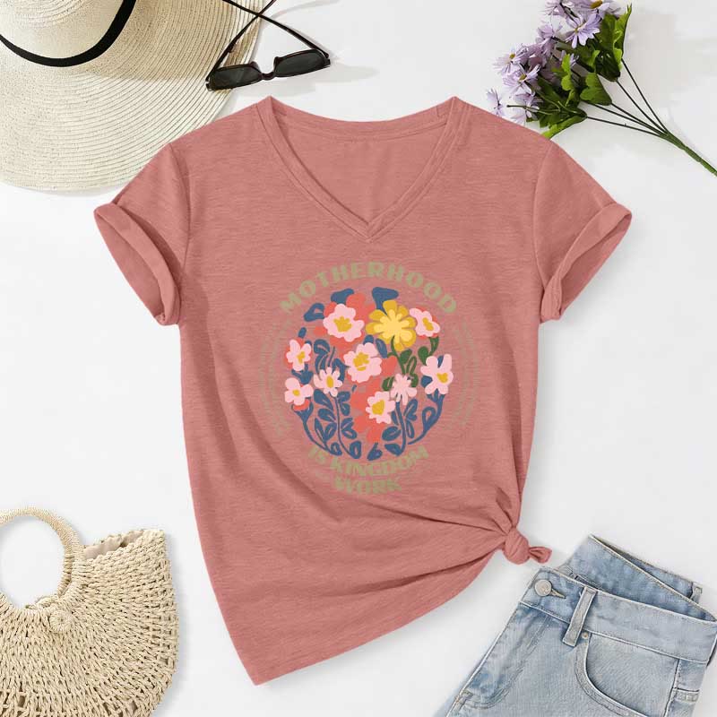 Christianartworkshop Boho Floral Motherhood Is Kingdom Work Casual V-Neck T-Shirt - Hellrosa - 2XL - image 12