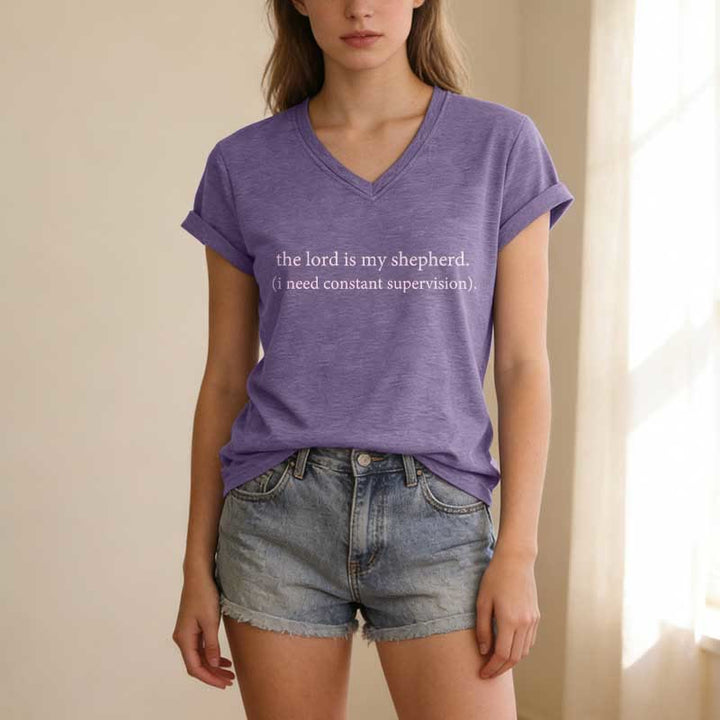 Christianartworkshop Der Herr ist mein Hirte, ich brauche ständige Aufsicht. Lässiges V-Ausschnitt-T-Shirt - image 17