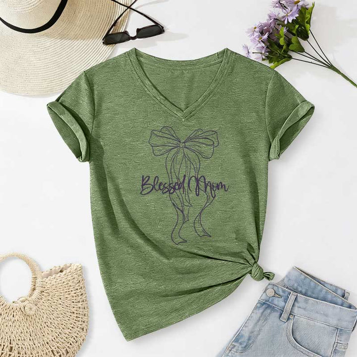 Christianartworkshop Lässiges T-Shirt mit Schleifenmotiv „Gesegnete Mama“ und V-Ausschnitt - Olivgrün - 2XL - image 2