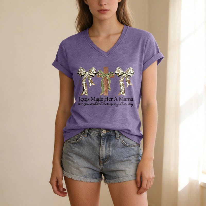 Christianartworkshop Jesus Made Her A Mama Cross Bow Casual V-Neck T-Shirt - image 17