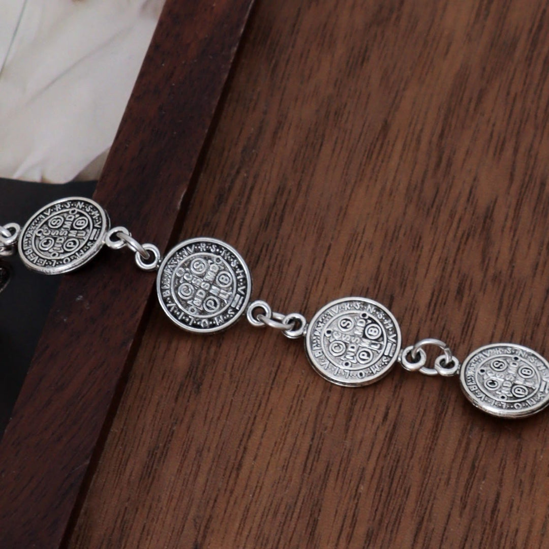 Christianartworkshop St.-Benedikt-Medaillenarmband mit Kruzifix-Anhänger: Heiliges Symbol göttlichen Schutzes - image 3