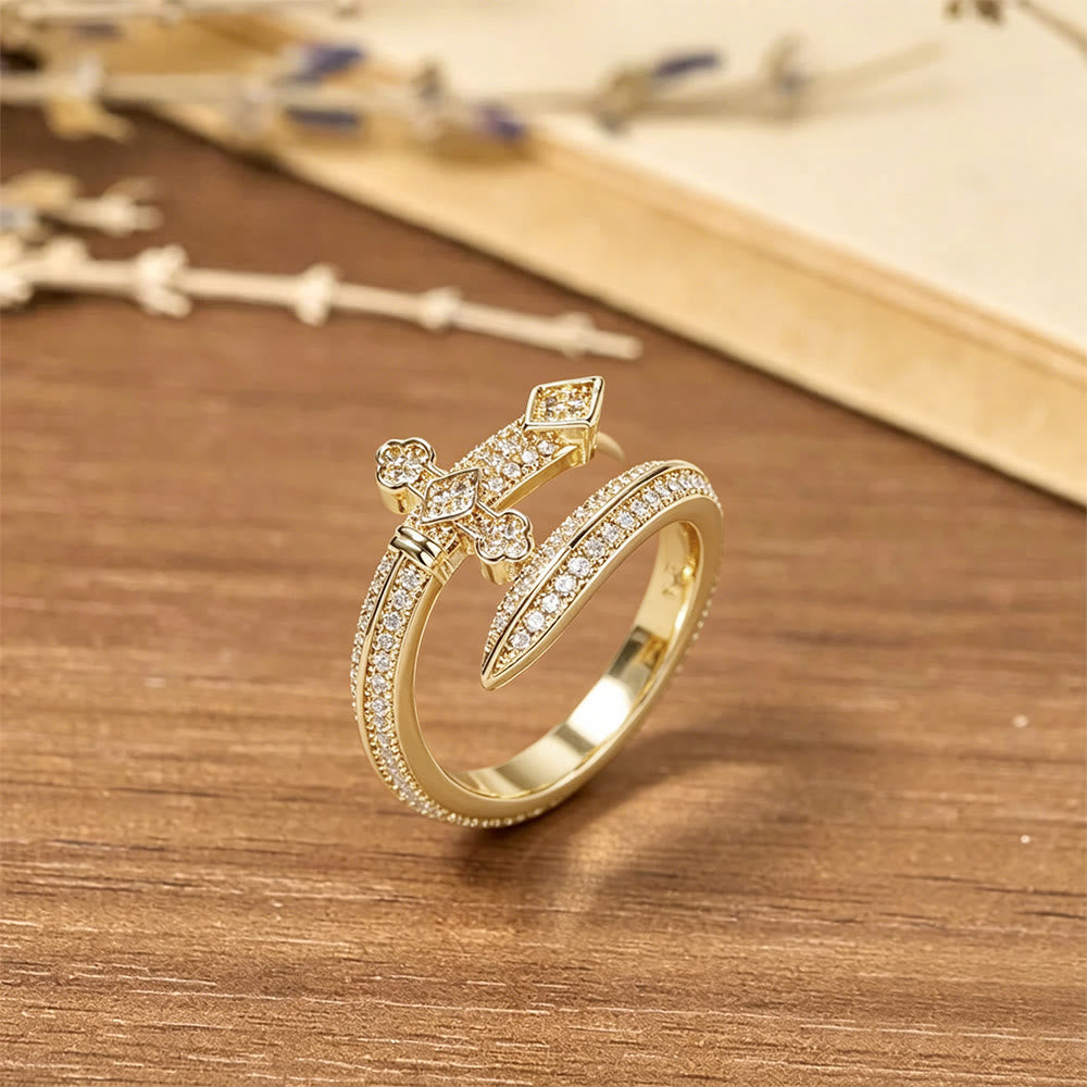 Christianartworkshop Offener, verstellbarer Ring mit Schwertkreuz-Pavé: Symbol des Glaubens und der göttlichen Stärke - Golden (Geeignet für US-Größen 6-9) - image 1