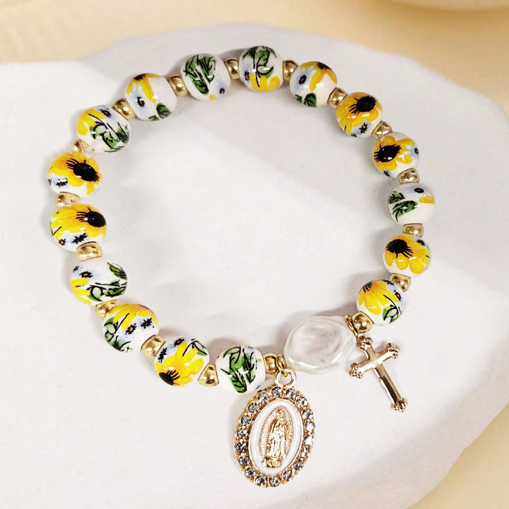 Christianartworkshop Florales Keramik-Porzellan-Armband mit Marienmedaille und Kreuzanhänger (3 Ausführungen) - Gelb - image 0