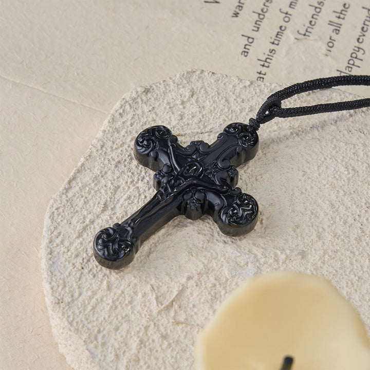 Christianartworkshop Klassische, handgefertigte Obsidian-Kruzifix-Halskette - image 4